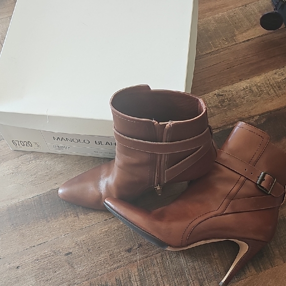 Manolo Blahnik Brown Leather Ankle Boots - Picture 1 of 5